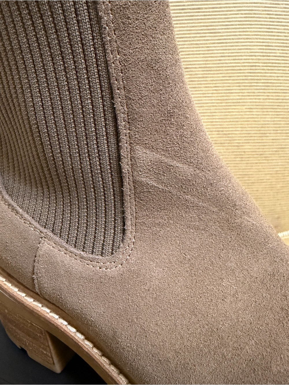 Steve Madden Kiley Women’s Lug Sole Chelsea Bootie with Fabric Cuff - Size 8 - Picture 4 of 16